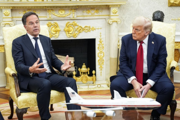 Trump threatens 100% secondary tariffs on Russia if no peace deal reached Trump threatens 100% secondary tariffs on Russia if no peace deal reached
