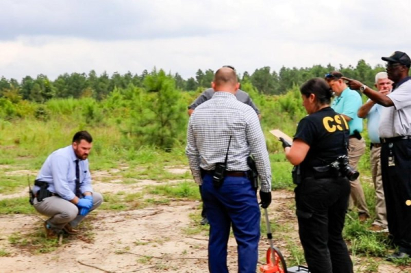 2 South Carolina women's bodies found in wooded area