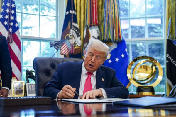 Hundreds of 'Fight the Trump Takeover' protests held nationwide Hundreds of 'Fight the Trump Takeover' protests held nationwide