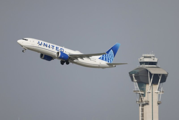 United Airlines system outage disrupts flights nationwide