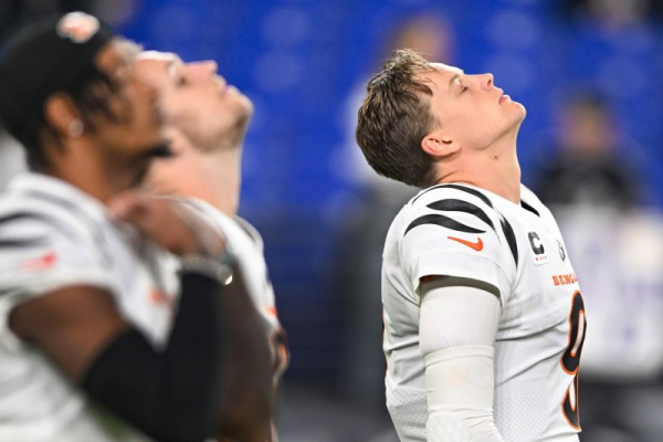 Bengals quarterback Joe Burrow needs turf toe surgery, out indefinitely