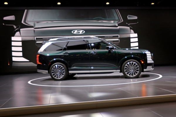 South Korea to charter plane for return of Hyundai factory workers South Korea to charter plane for return of Hyundai factory workers