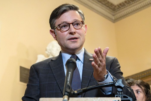 White House threatens to fire federal workers in event of shutdown