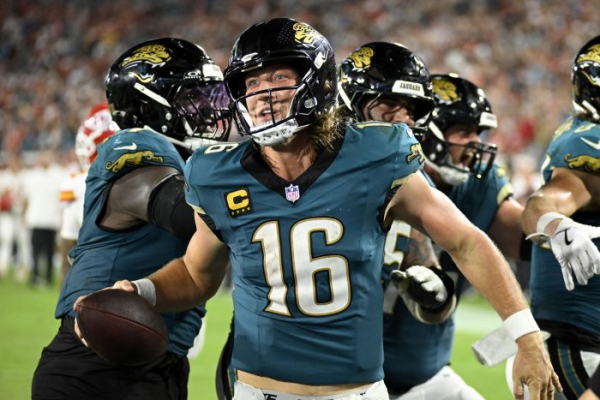 Barkley, Jacobs lead Week 6 fantasy football running back rankings