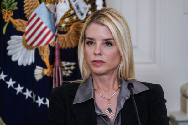 Ex-U.S. defense contractor head pleads guilty to selling trade secrets