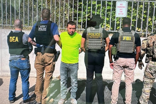 Feds say gang member ordered hit on border patrol official