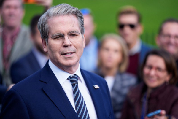 Military will go without pay by Nov. 15 amid government shutdown