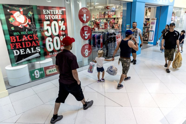 N.Y. Fed: Consumers' expectations down due to inflation and tariffs