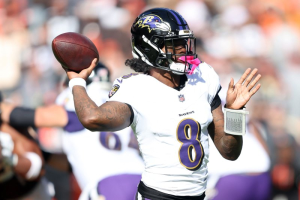 Ravens dominate Dolphins in Lamar Jackson's return
