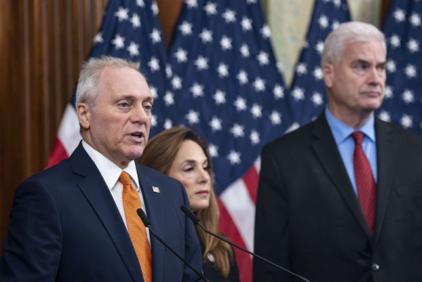 Senate to hold 9th shutdown vote; Trump to list closed agencies