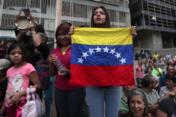 Supreme Court again approves ending protective status for Venezuelans Supreme Court again approves ending protective status for Venezuelans