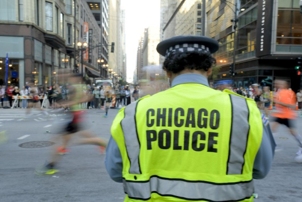 1 teen dead, 8 wounded in 2 shootings in downtown Chicago