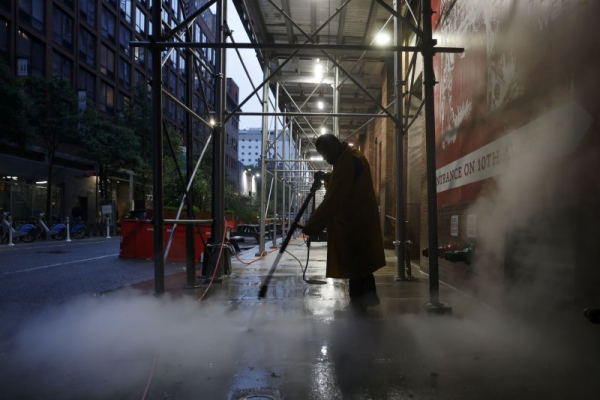 ADP: Private companies shed average of 13.5K jobs per week