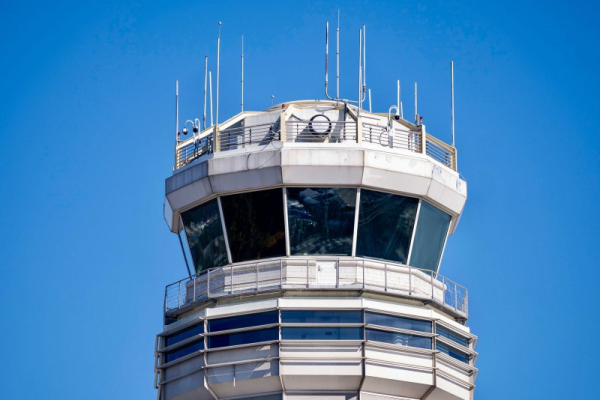 Air traffic personnel with perfect attendance to get $10,000 bonus