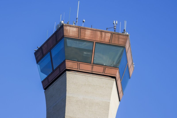 FAA orders reduction in private flights at 12 airports