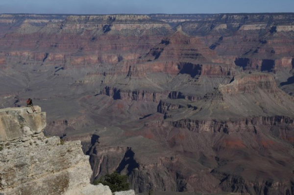 Man fell 130 feet and died while visiting the Grand Canyon Man fell 130 feet and died while visiting the Grand Canyon