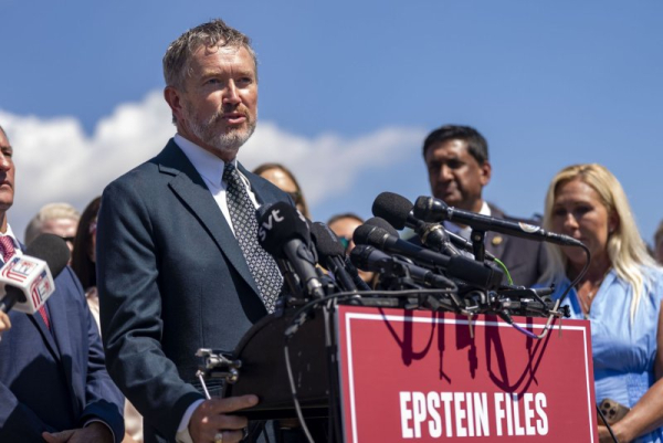Massie: 100 Republicans likely to vote for release of Epstein files