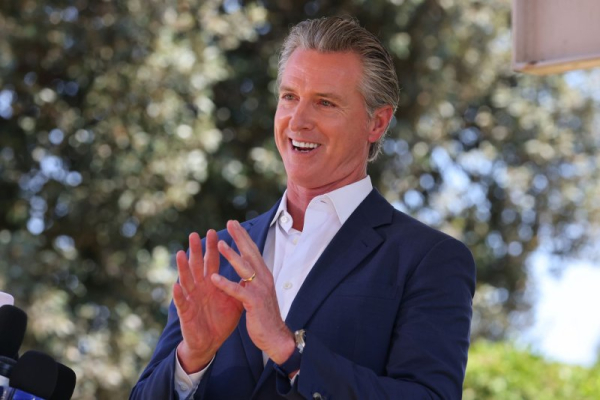 Newsom accuses Trump of 'rigging' 2026 midterm elections Newsom accuses Trump of 'rigging' 2026 midterm elections