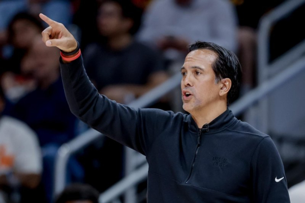 Norman Powell, Miami Heat fend off shorthanded Golden State Warriors Norman Powell, Miami Heat fend off shorthanded Golden State Warriors