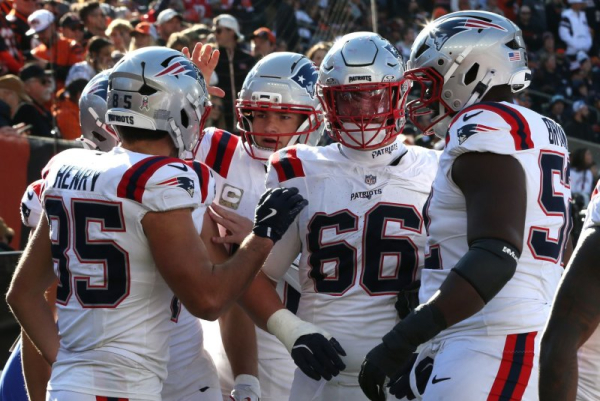 Patriots' offensive tackle Will Campbell heads to injured reserve