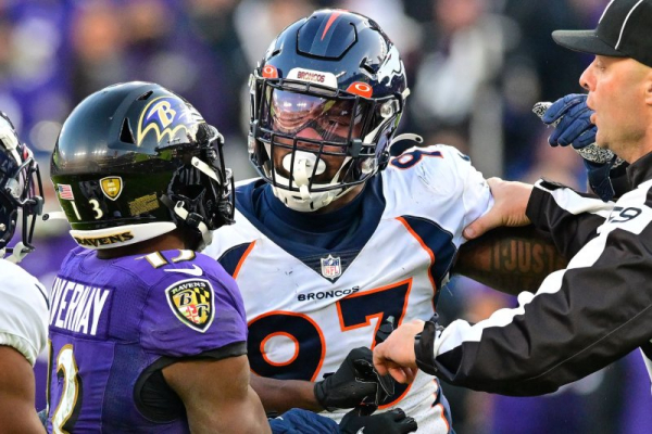 Ravens trade for Titans edge rusher Dre'Mont Jones