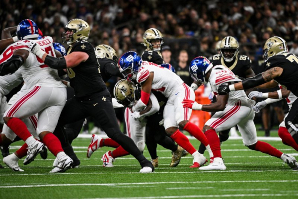 Rookie LB Abdul Carter denies sleeping through Giants walk-through