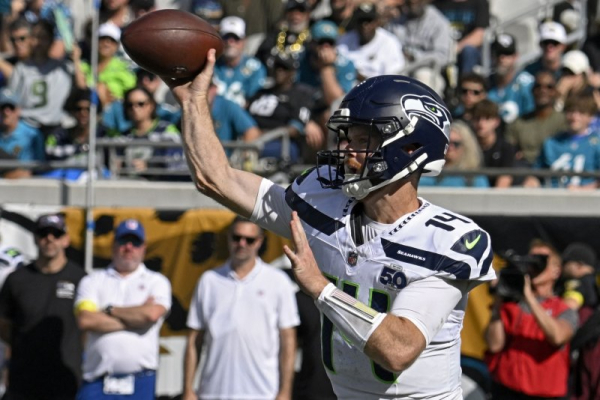 Sam Darnold, Seattle Seahawks stifle Washington Commanders