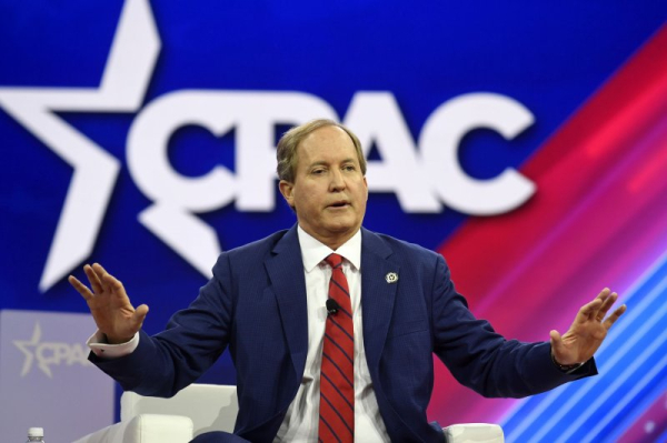 Texas sues Harris County  over $1.35M deportation defense fund