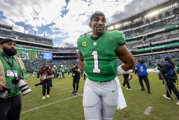 Eagles' Jalen Hurts to 'learn from' career-high 5 turnovers vs. LAC