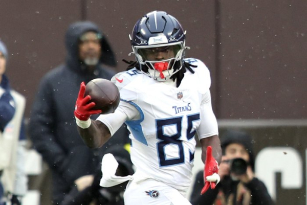 McCaffrey, Barkley lead Week 15 fantasy football running back rankings