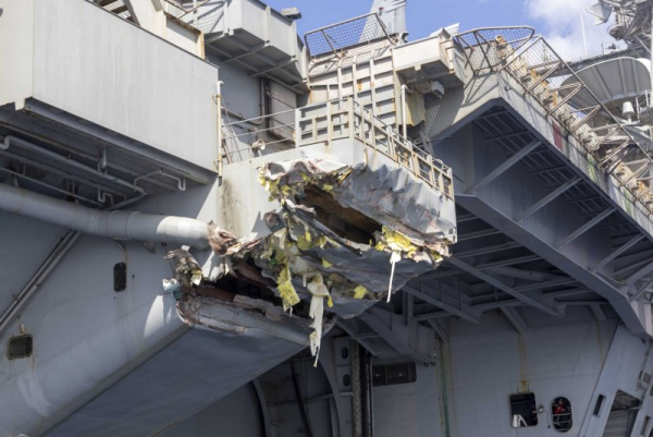 Navy probe IDs carrier strike group weaknesses after collision, loss of fighter jets Navy probe IDs carrier strike group weaknesses after collision, loss of fighter jets