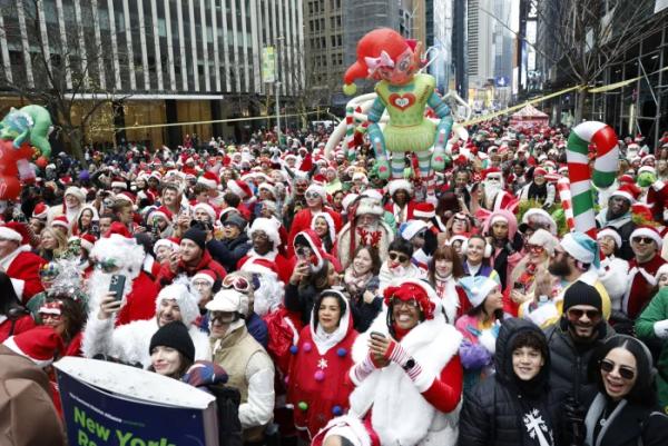 Poll: Americans feeling pinch of holiday spending as prices rise