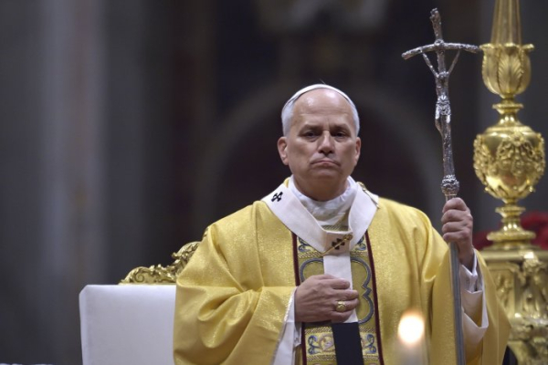 Winter storms cancel at least 1,865 flights, delay many more Winter storms cancel at least 1,865 flights, delay many more