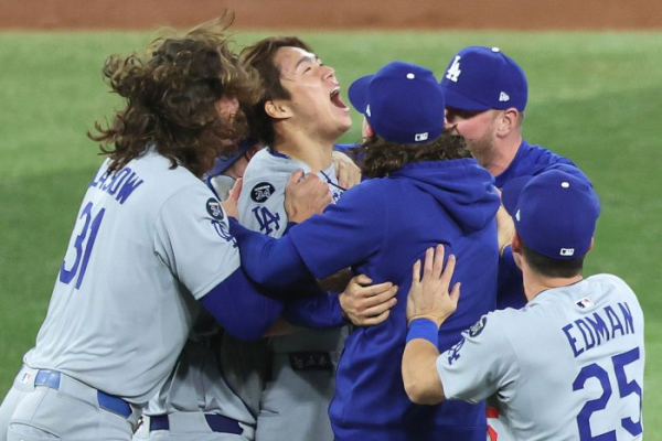 Bills to interview Colts quarterback Philip Rivers for head coach job