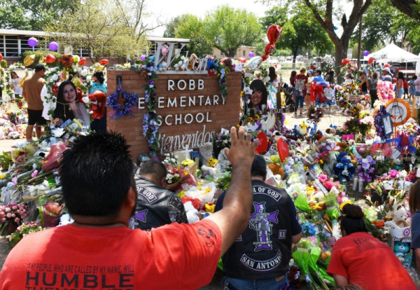 Jury finds ex-Uvalde officer not guilty of endangering student in school shooting