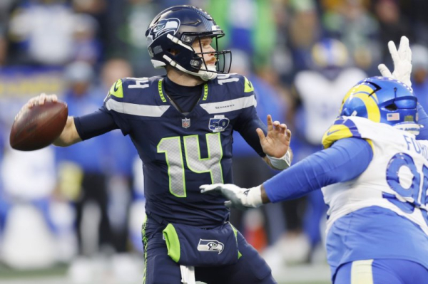 Seahawks tout Darnold as 'best in playoff history' for play vs. Rams