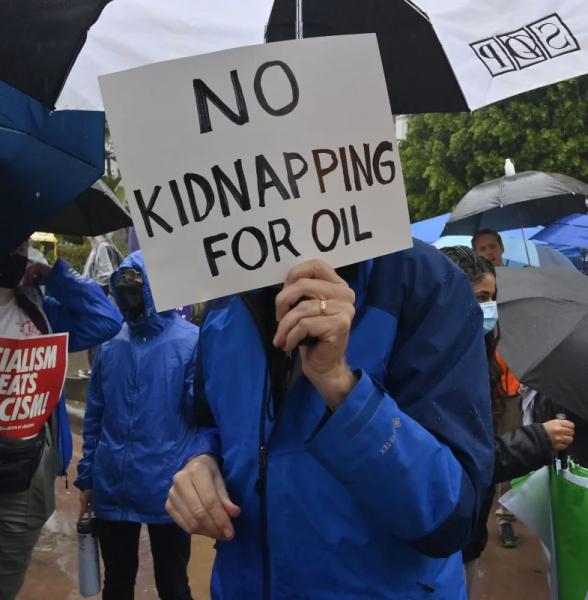 Trump: Venezuela to give U.S. tens of millions of barrels of oil