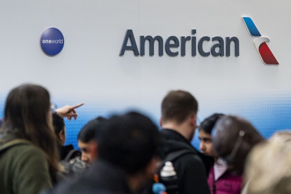 American Airlines pilot, flight attendant unions air grievances with CEO