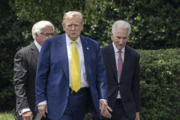 Charles Kushner barred from French officials after summons no-show