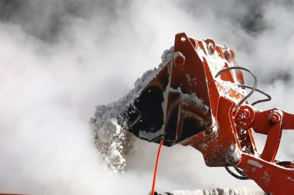 Nor'easter threatens 12 states, 80M people with blizzard conditions