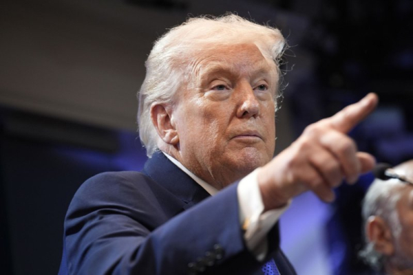 Trump announces 15% global tariff after Supreme Court setback