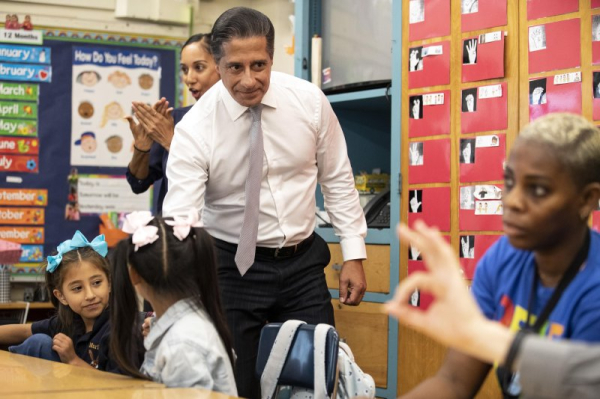 Attorneys for LA superintendent deny wrongdoing after FBI raid