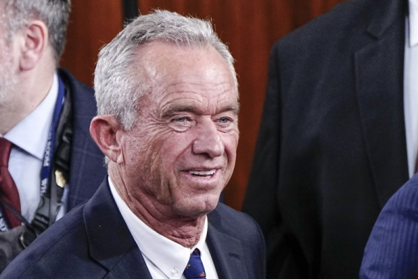 Judge blocks Kennedy's changes to vaccine schedule, CDC committee