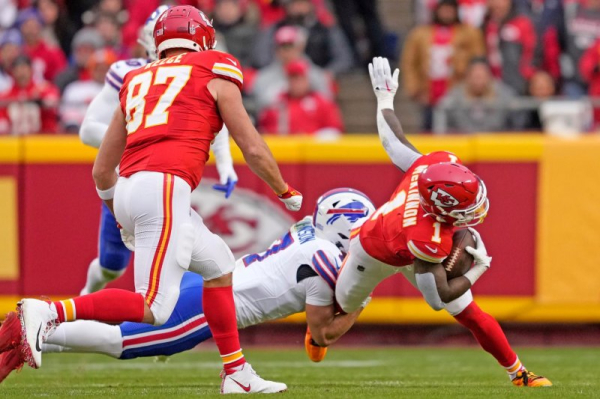 Las Vegas Raiders trade for Buffalo Bills CB Taron Johnson