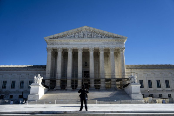 Supreme Court to weigh protected status for Syrian, Haitian immigrants