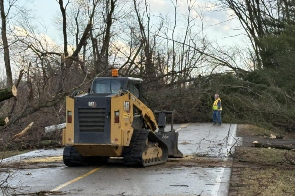 Tornadoes kill at least six people in Michigan and Oklahoma