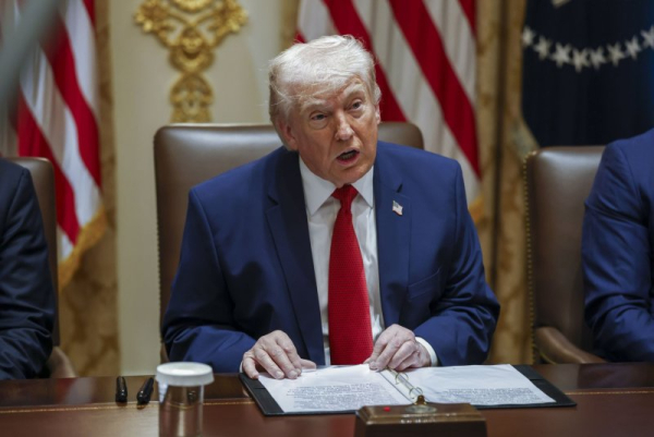 Trump says U.S. to wait another 10 days to strike Iran's energy sites Trump says U.S. to wait another 10 days to strike Iran's energy sites