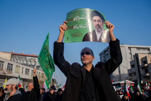 Trump says U.S. 'totally obliterated' military targets on Kharg Island Trump says U.S. 'totally obliterated' military targets on Kharg Island