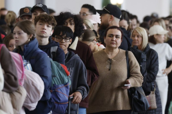 TSA begins getting back pay Monday, but it's not permanent TSA begins getting back pay Monday, but it's not permanent