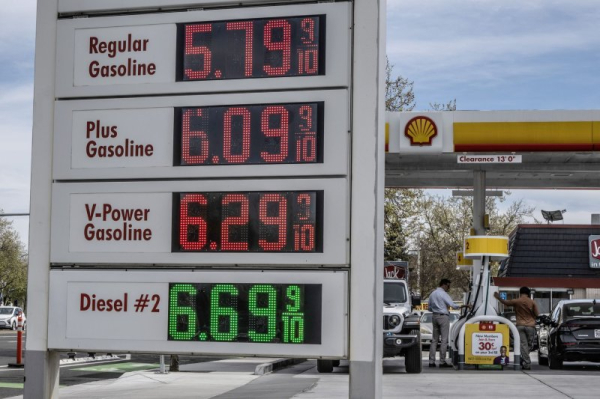 U.S. gas prices up 27% since start of Iran attacks